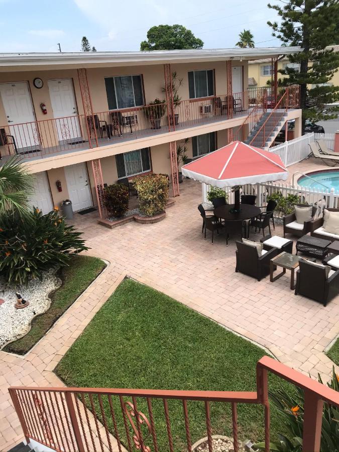 Carlton House And * St. Pete Beach